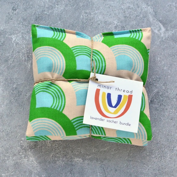 Two Lavender Sachet Sets - 4 Total - NWT For Drawers, Closets and Luggage - Picture 3 of 3